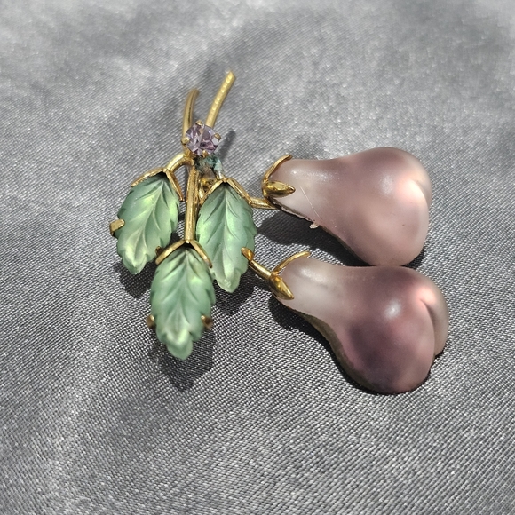 Austrian Collector's Art Glass Floral Pear Pin/Brooch w Crystals in Gold 1940s - Picture 7 of 11